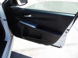 2014 TOYOTA CAMRY SE WHITE 2.5 AT Z20024